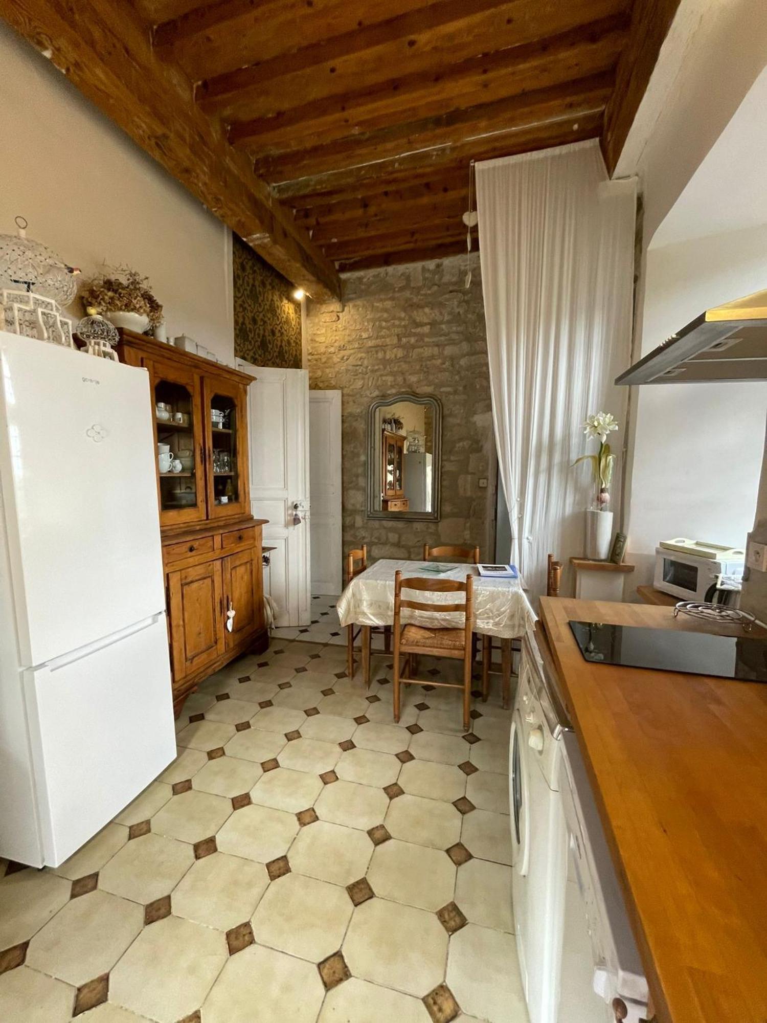 Appartement Spacieux Avec Deux Chambres Au Chateau Valence  Exterior photo
